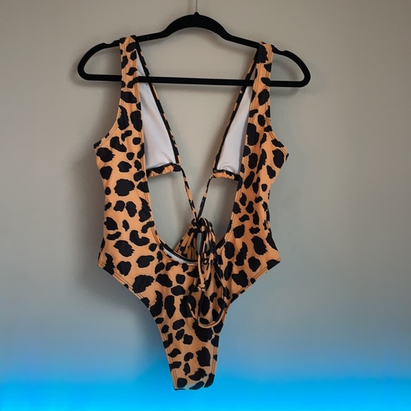 Matte Collection Cameron One Piece - Picture 3 of 3